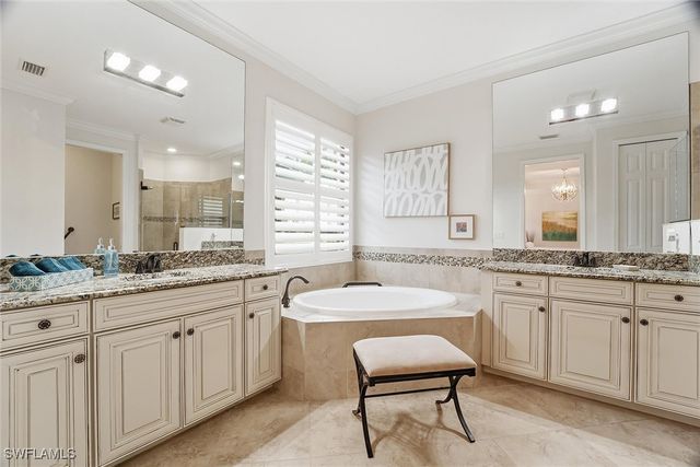 2906 Aviamar CIR, Naples, FL 34114