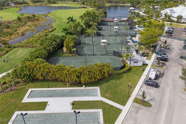 2906 Aviamar CIR, Naples, FL 34114