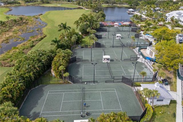 2906 Aviamar CIR, Naples, FL 34114