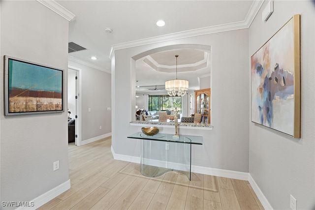 2906 Aviamar CIR, Naples, FL 34114