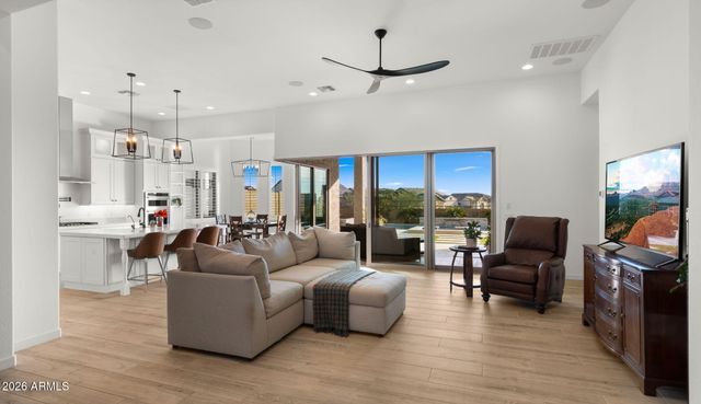 8143 E JAEGER Street, Mesa, AZ 85207