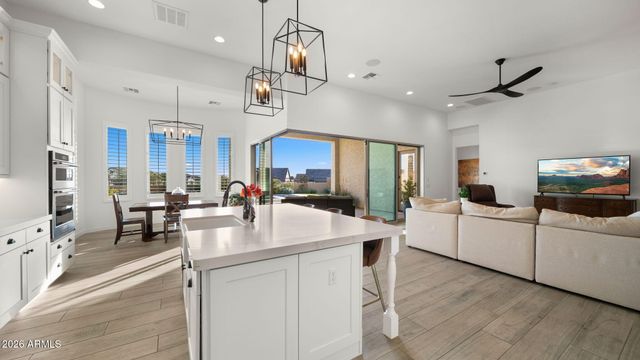 8143 E JAEGER Street, Mesa, AZ 85207