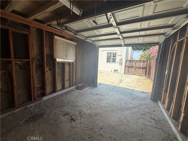 712 E 82nd, Los Angeles, CA 90001