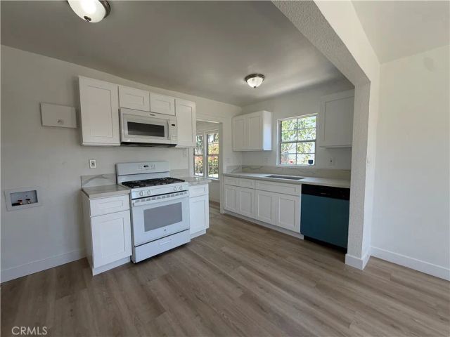 712 E 82nd, Los Angeles, CA 90001