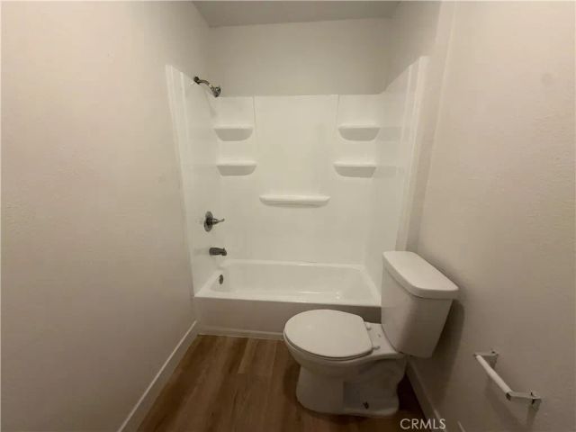 712 E 82nd, Los Angeles, CA 90001