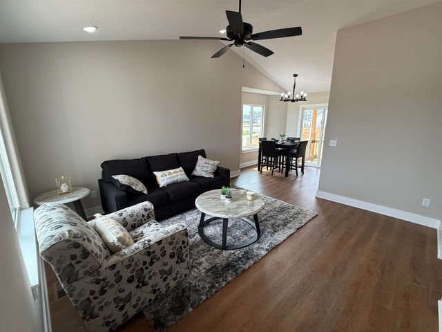 102 E Poplar Court, Goddard, KS 67052