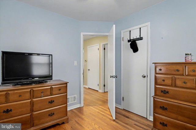 144 N MICHIGAN AVE, Kenilworth, NJ 07033