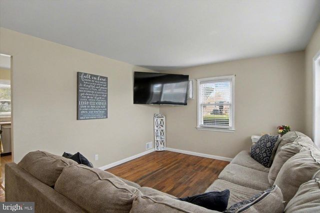 144 N MICHIGAN AVE, Kenilworth, NJ 07033