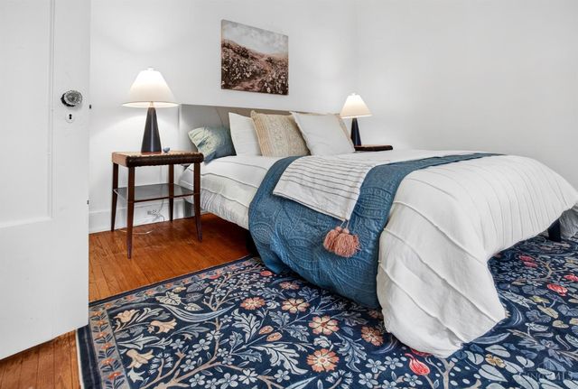 2872 Madison Road, Cincinnati, OH 45209