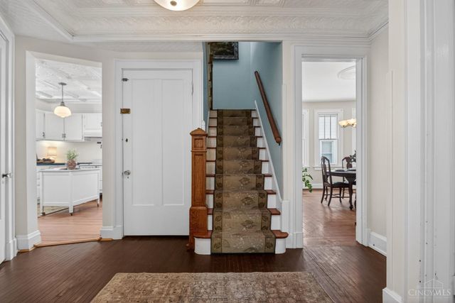 2872 Madison Road, Cincinnati, OH 45209