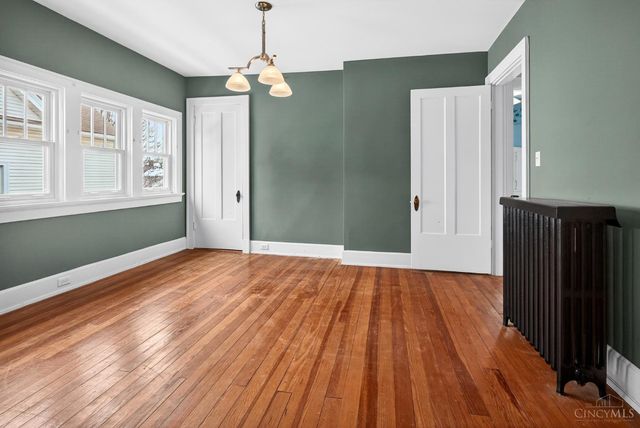 2872 Madison Road, Cincinnati, OH 45209