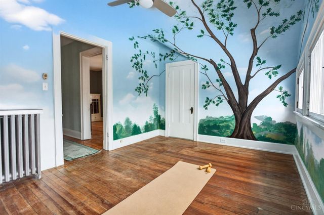 2872 Madison Road, Cincinnati, OH 45209