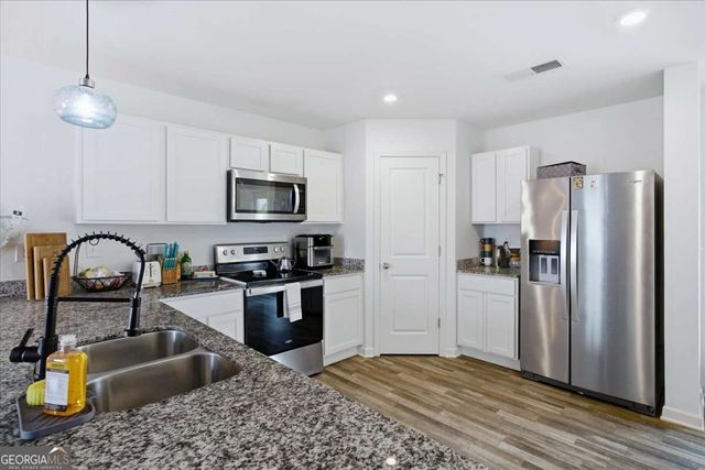 36 Oxford Lane, Kingston, GA 30145