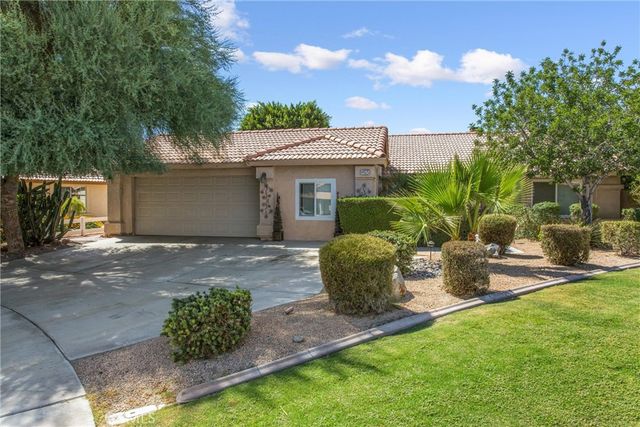 44525 Saffron Court, La Quinta, CA 92253