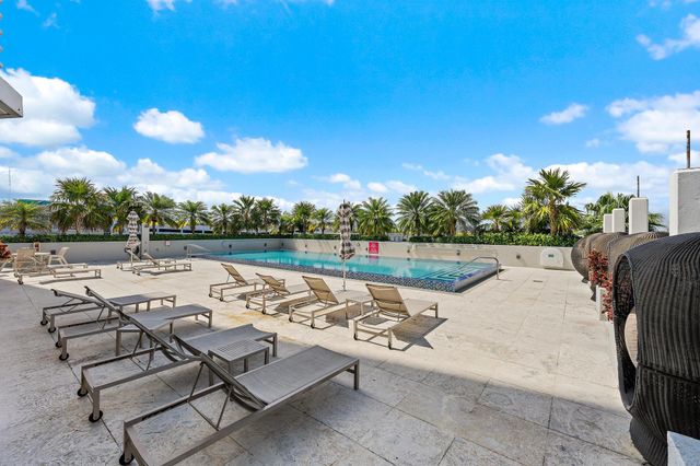 1551 N Flagler Drive Ph L7, West Palm Beach, FL 33401