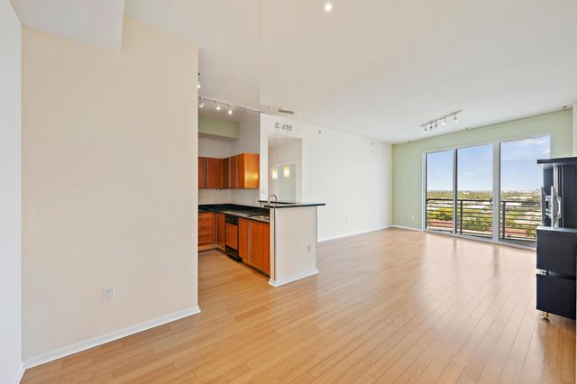 1551 N Flagler Drive Ph L7, West Palm Beach, FL 33401