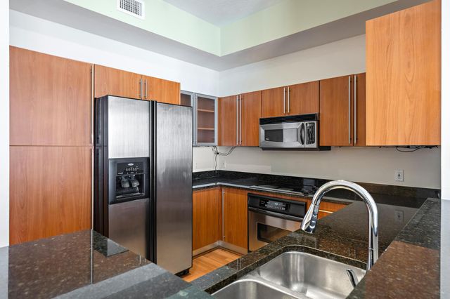 1551 N Flagler Drive Ph L7, West Palm Beach, FL 33401