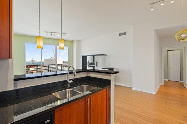 1551 N Flagler Drive Ph L7, West Palm Beach, FL 33401