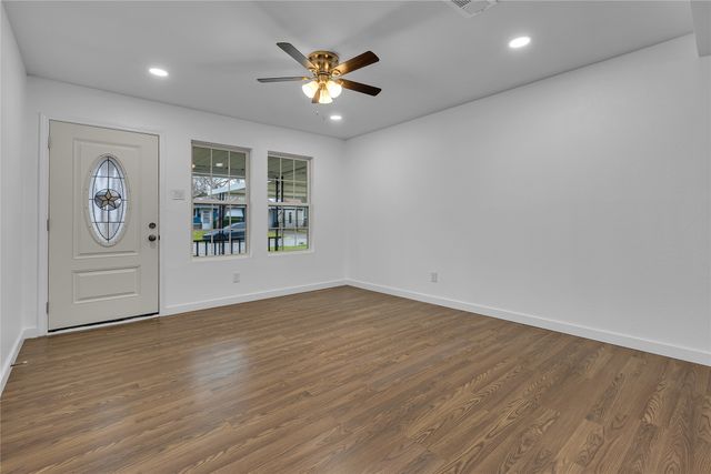 208 Kay Lane, Saginaw, TX 76179