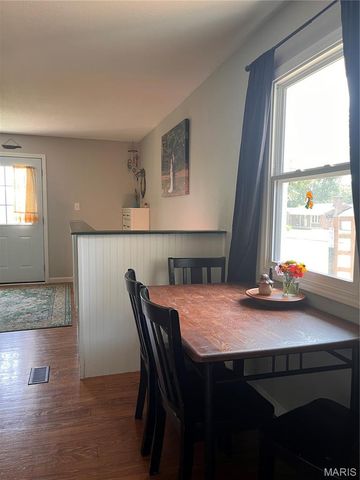 1102 N Washington Street, Farmington, MO 63640