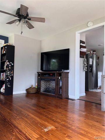 1102 N Washington Street, Farmington, MO 63640
