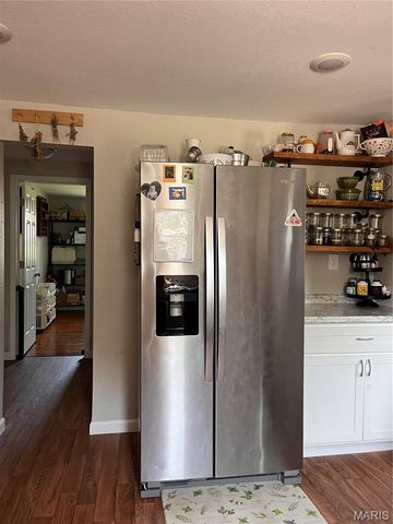 1102 N Washington Street, Farmington, MO 63640