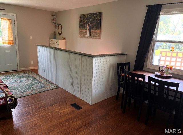 1102 N Washington Street, Farmington, MO 63640