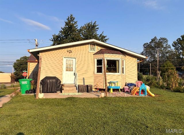 1102 N Washington Street, Farmington, MO 63640