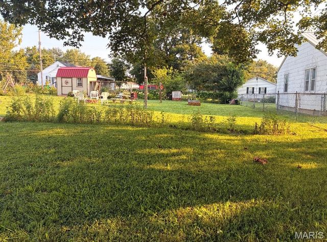 1102 N Washington Street, Farmington, MO 63640