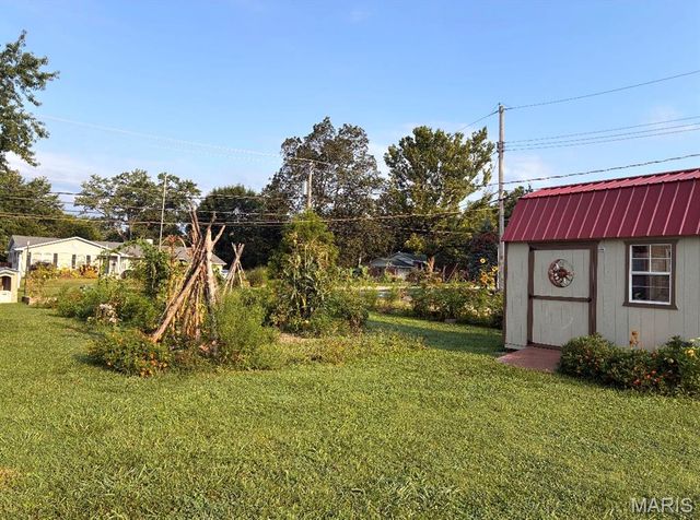 1102 N Washington Street, Farmington, MO 63640