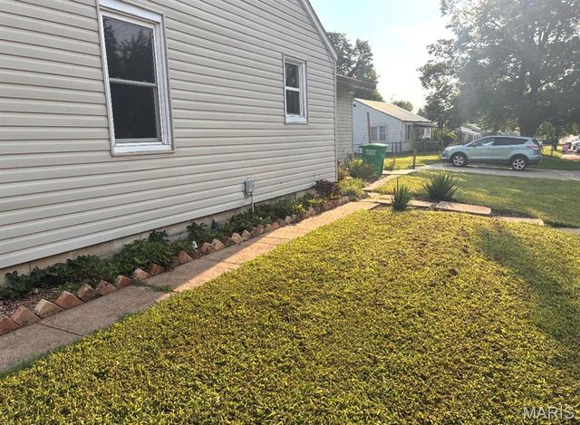 1102 N Washington Street, Farmington, MO 63640