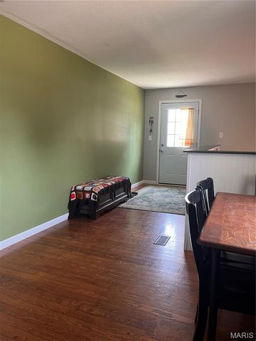 1102 N Washington Street, Farmington, MO 63640