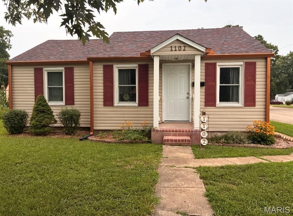 1102 N Washington Street, Farmington, MO 63640