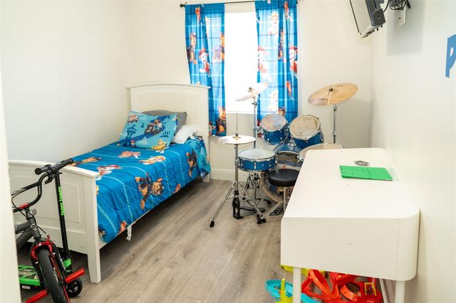 2710 NW 5 Street, Pompano Beach, FL 33069