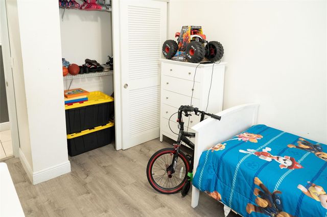 2710 NW 5 Street, Pompano Beach, FL 33069