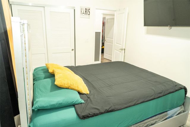 2710 NW 5 Street, Pompano Beach, FL 33069