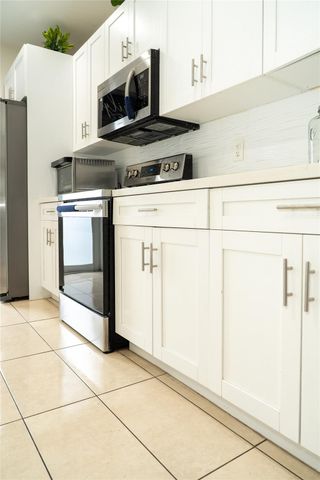 2710 NW 5 Street, Pompano Beach, FL 33069