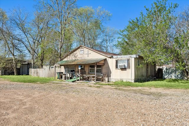 805 Frydek Road, Sealy, TX 77474