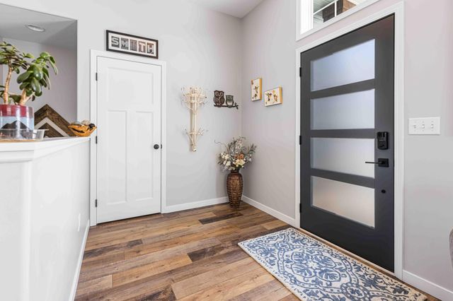 3825 16th Street S, Moorhead, MN 56560