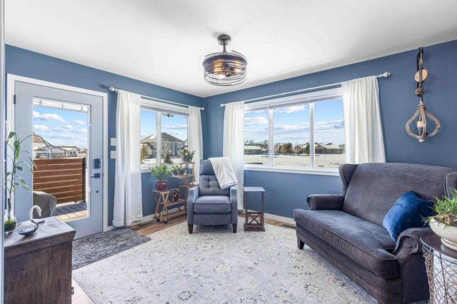 3825 16th Street S, Moorhead, MN 56560