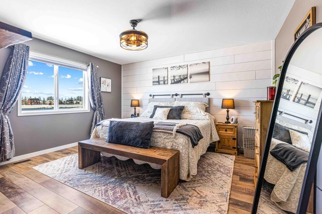 3825 16th Street S, Moorhead, MN 56560