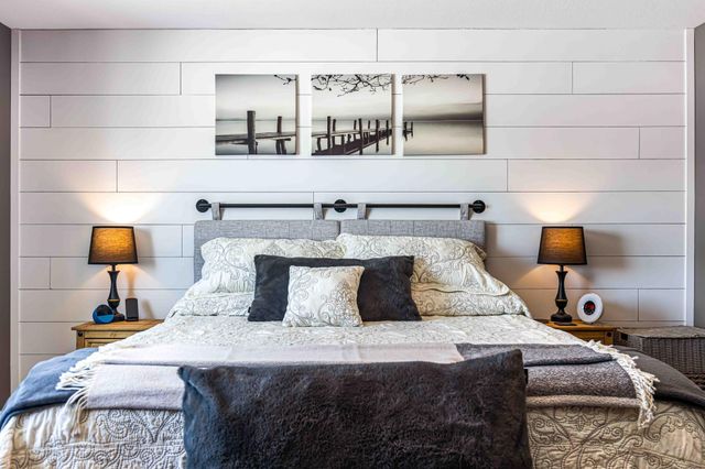 3825 16th Street S, Moorhead, MN 56560