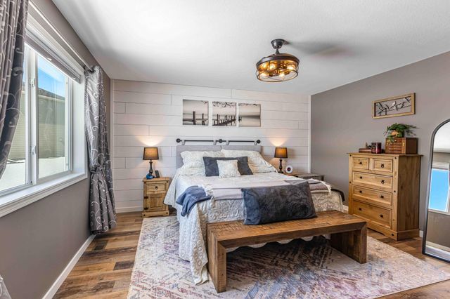 3825 16th Street S, Moorhead, MN 56560