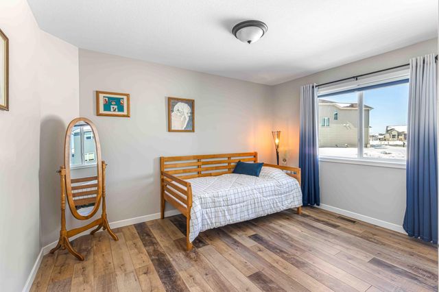 3825 16th Street S, Moorhead, MN 56560