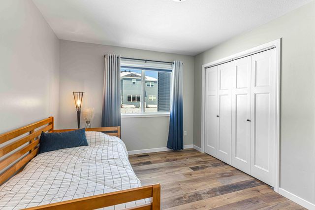 3825 16th Street S, Moorhead, MN 56560