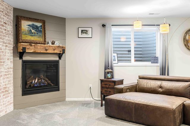 3825 16th Street S, Moorhead, MN 56560