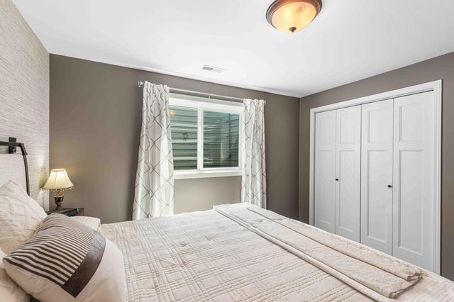 3825 16th Street S, Moorhead, MN 56560