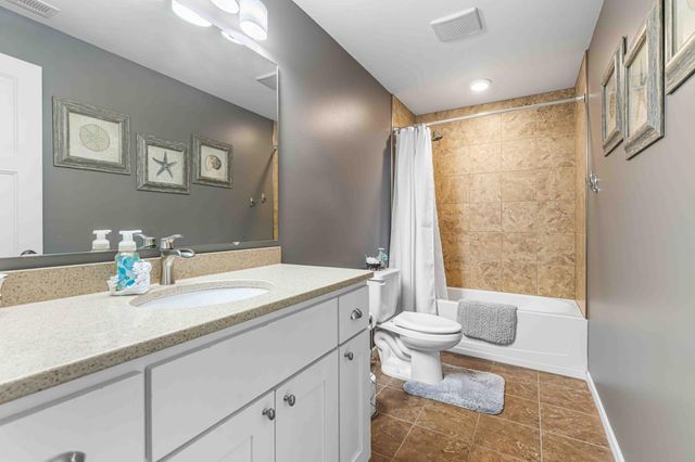 3825 16th Street S, Moorhead, MN 56560