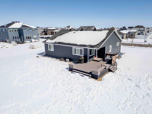 3825 16th Street S, Moorhead, MN 56560