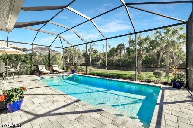 9772 Willet CT, Naples, FL 34120